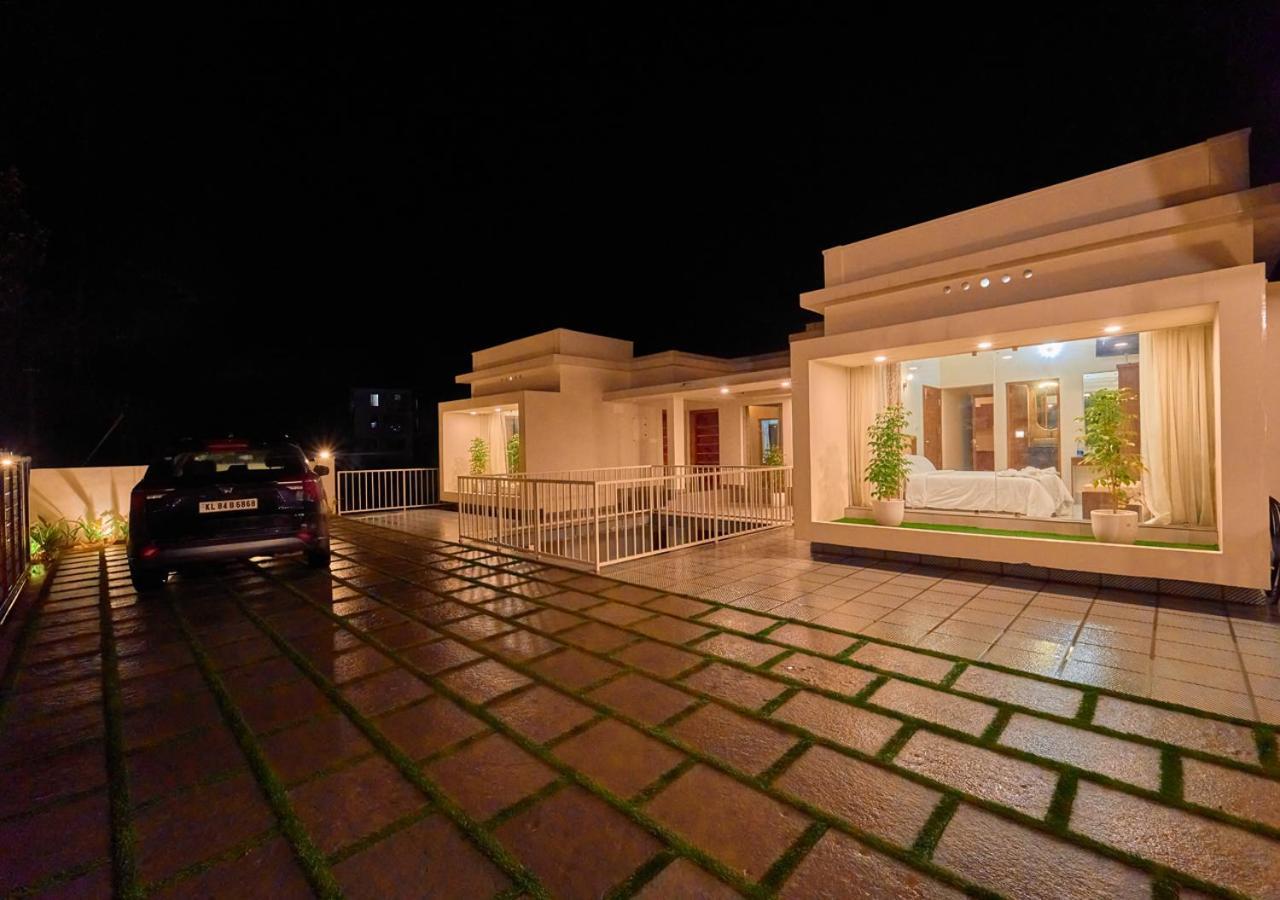 Glen Castle Vagamon Pool Resort By Voye Homes Εξωτερικό φωτογραφία