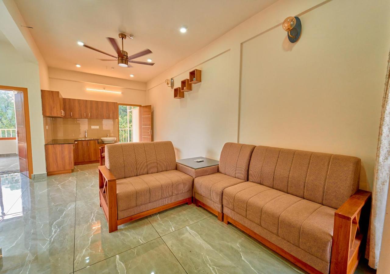 Glen Castle Vagamon Pool Resort By Voye Homes Εξωτερικό φωτογραφία
