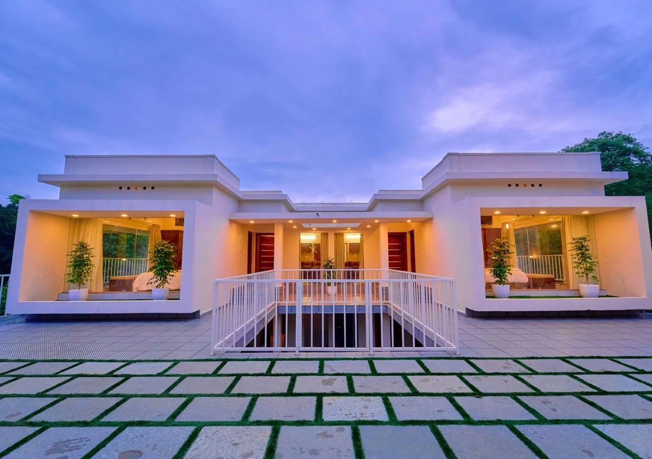 Glen Castle Vagamon Pool Resort By Voye Homes Εξωτερικό φωτογραφία