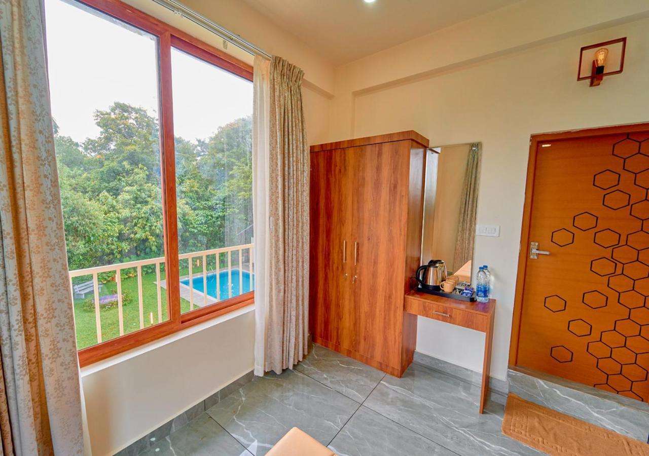 Glen Castle Vagamon Pool Resort By Voye Homes Εξωτερικό φωτογραφία