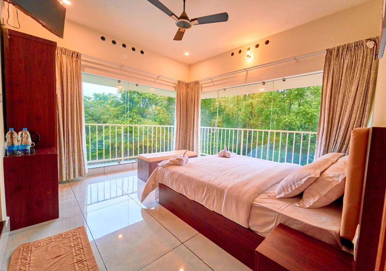 Glen Castle Vagamon Pool Resort By Voye Homes Εξωτερικό φωτογραφία