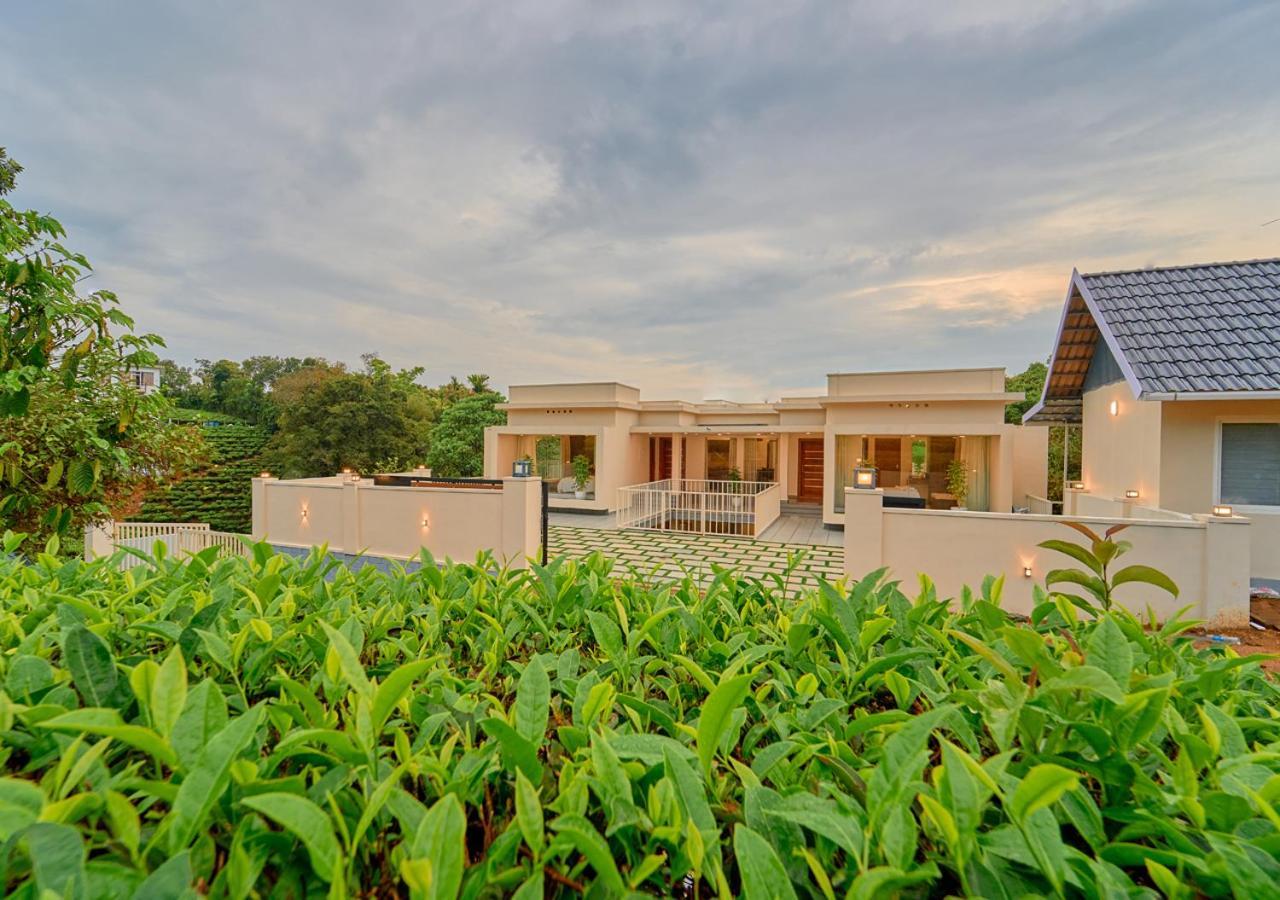 Glen Castle Vagamon Pool Resort By Voye Homes Εξωτερικό φωτογραφία