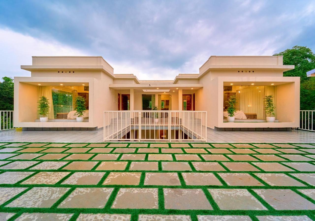 Glen Castle Vagamon Pool Resort By Voye Homes Εξωτερικό φωτογραφία